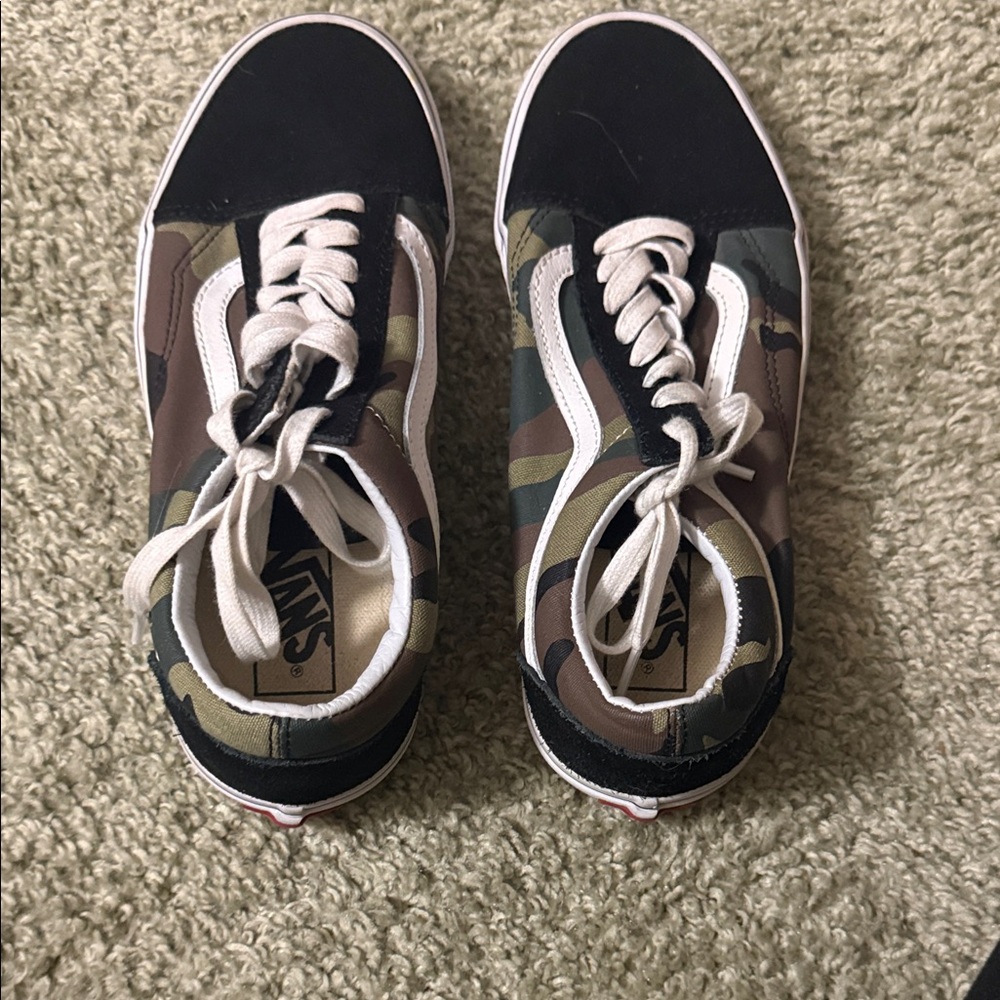 Vans Men's Black and Camouflage Sneakers
